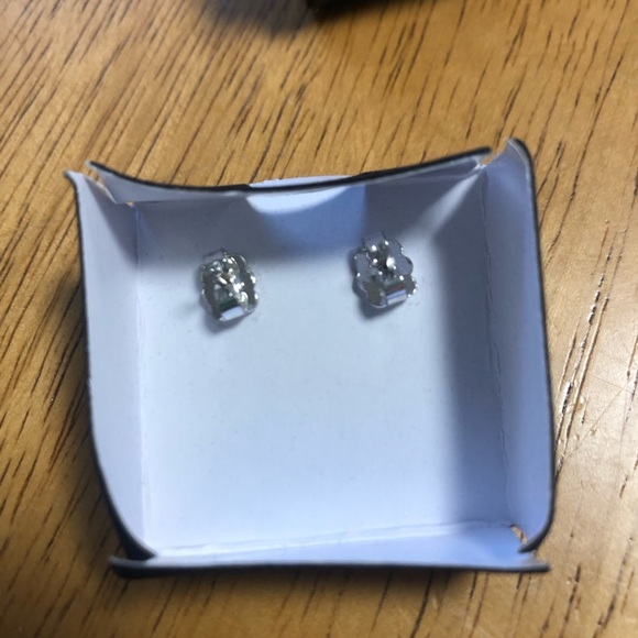 Color brights button earrings by Avon. Green - Picture 2 of 3